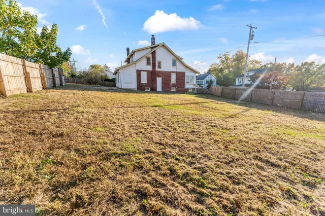 $285,000 | 27 North Main Street, York New Salem, PA 17371