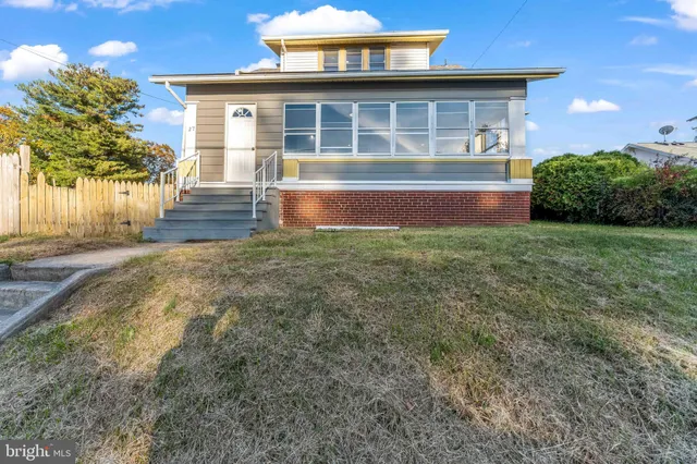 $285,000 | 27 North Main Street, York New Salem, PA 17371