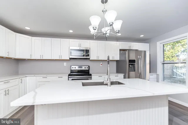 $285,000 | 27 North Main Street, York New Salem, PA 17371