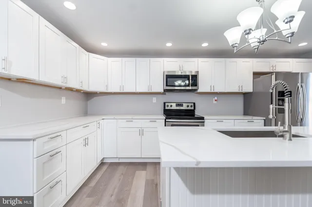 $285,000 | 27 North Main Street, York New Salem, PA 17371