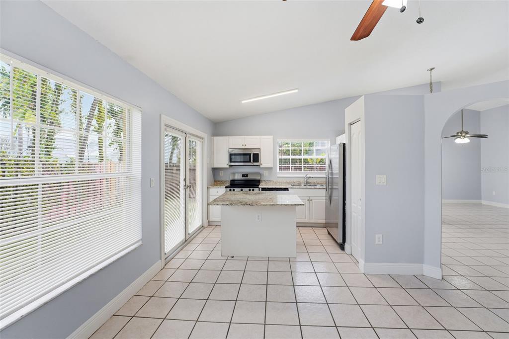 11242 Southwest 64th Street Miami, FL 33173 - Photo 15 of 36