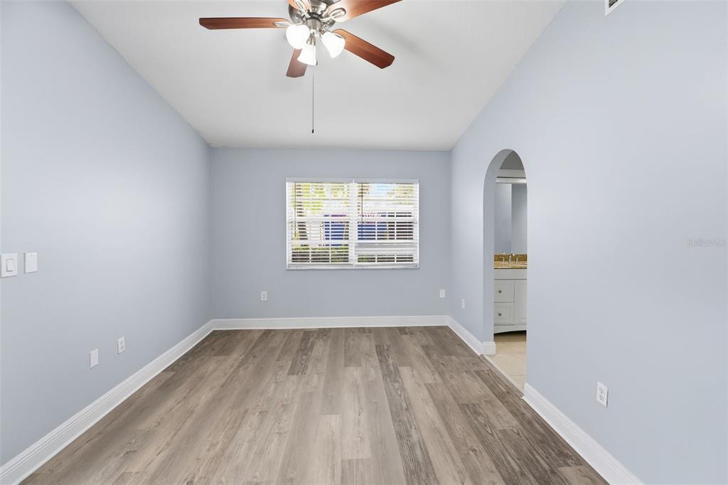11242 Southwest 64th Street Miami, FL 33173 - Photo 17 of 36