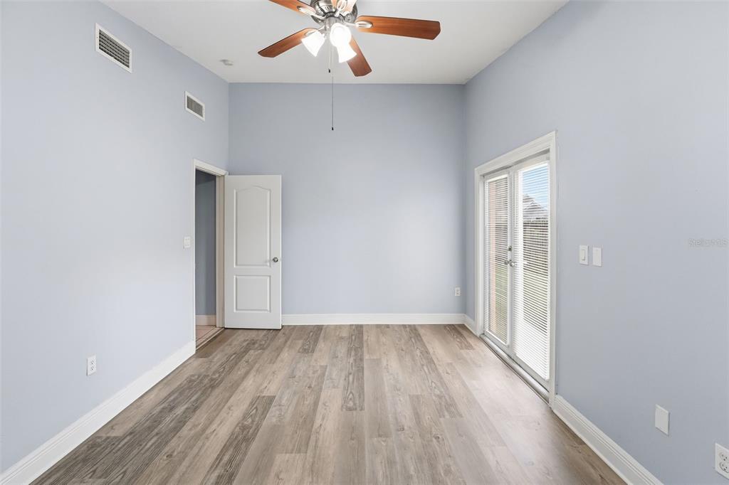 11242 Southwest 64th Street Miami, FL 33173 - Photo 18 of 36