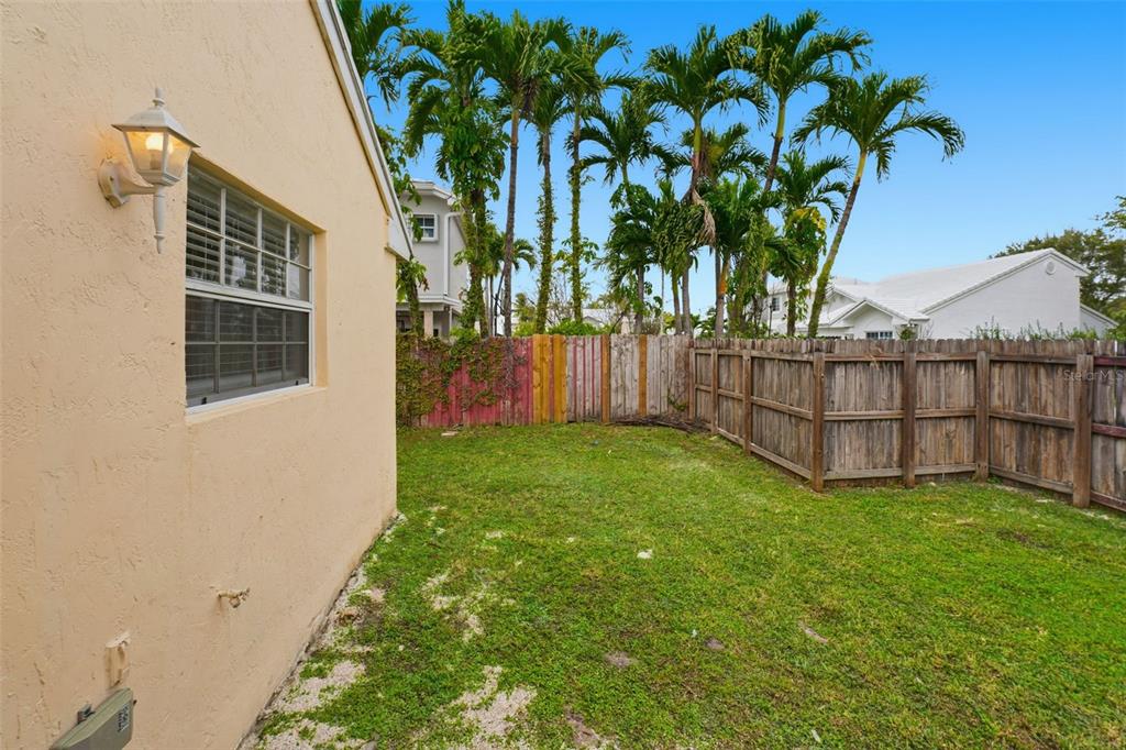 11242 Southwest 64th Street Miami, FL 33173 - Photo 31 of 36