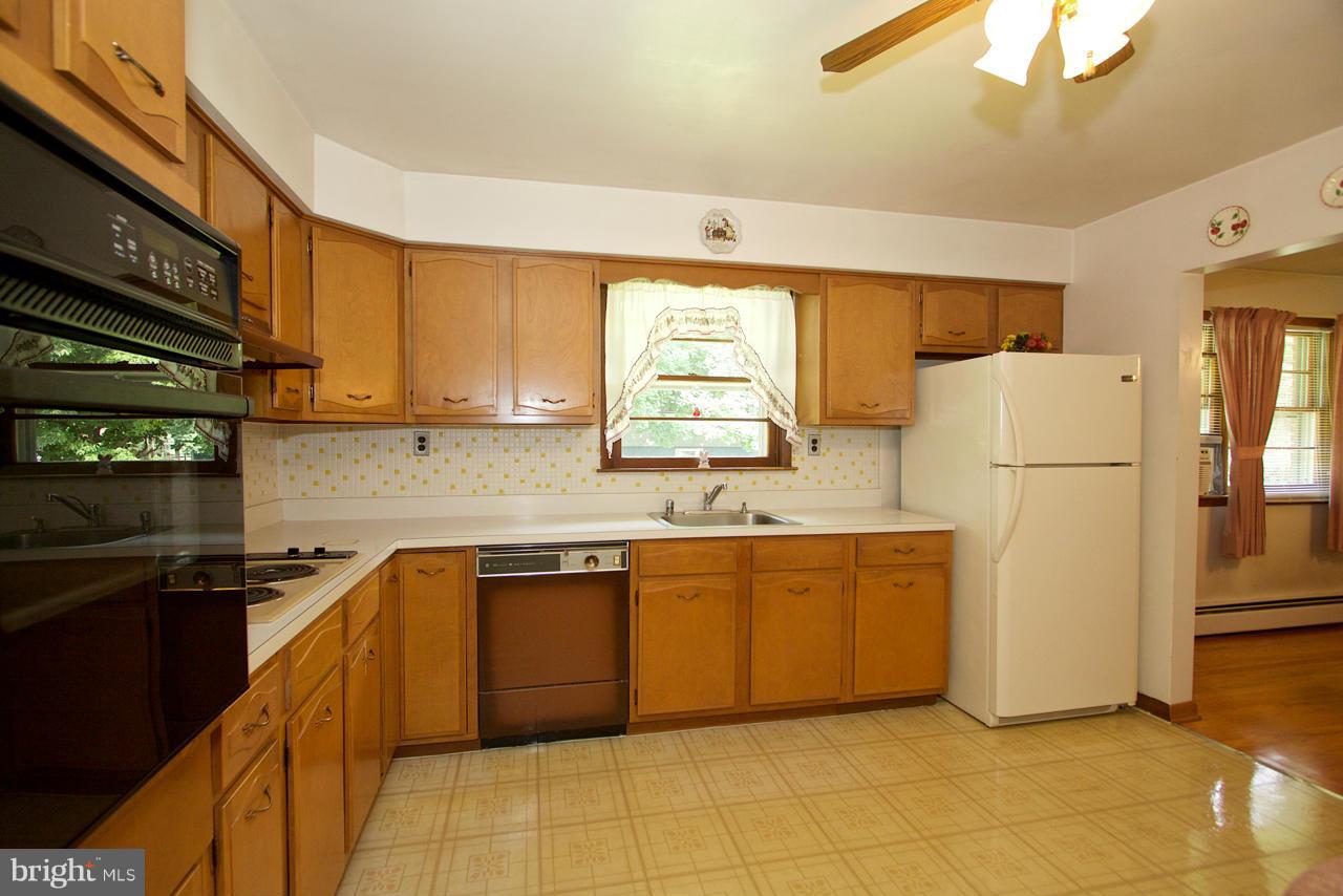5906 Glen Arm Road Glen Arm, MD 21057 - Photo 13 of 30 Kitchen