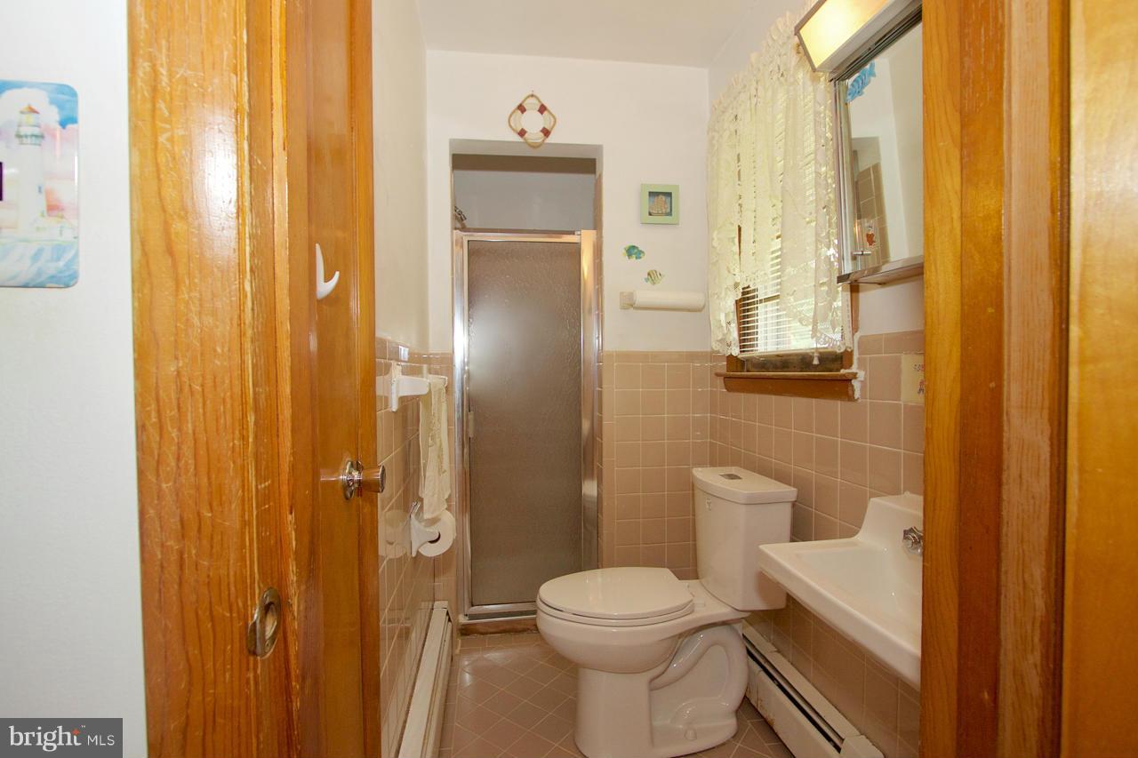 5906 Glen Arm Road Glen Arm, MD 21057 - Photo 21 of 30 Bath