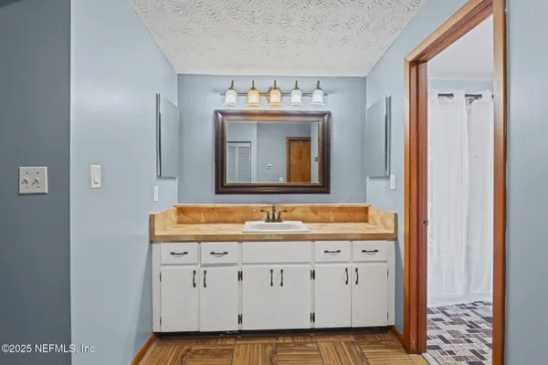 $499,900 | 6490 Woodland Drive, Keystone Heights, FL 32656