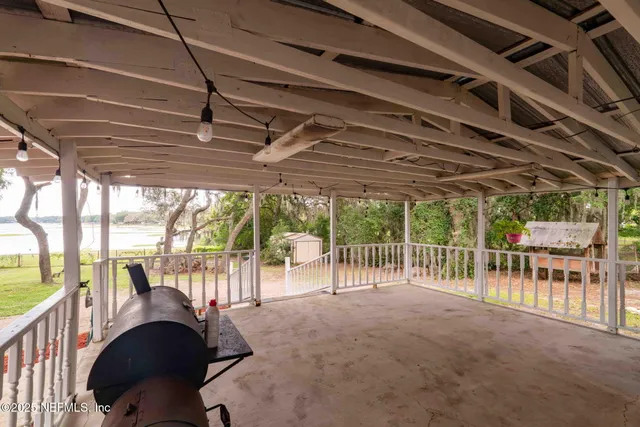 $499,900 | 6490 Woodland Drive, Keystone Heights, FL 32656