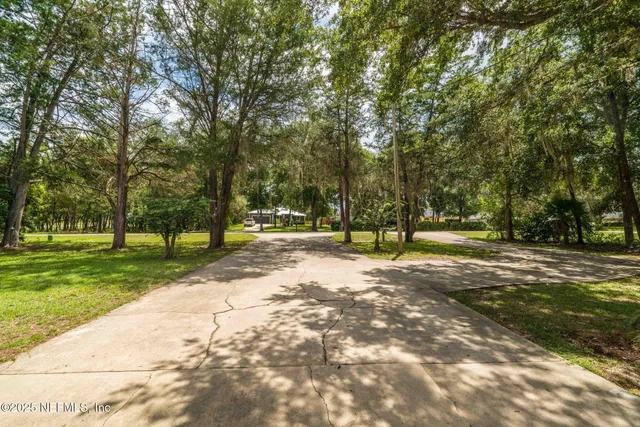 $499,900 | 6490 Woodland Drive, Keystone Heights, FL 32656