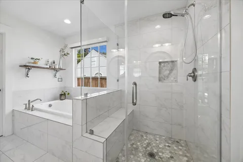 $995,000 | 729 Sue Barnett Drive, Houston, TX 77018