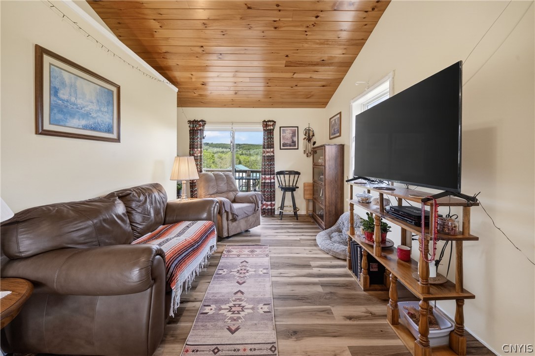 1024 N Road Tully, NY 13159 - Photo 3 of 49 Living Room
