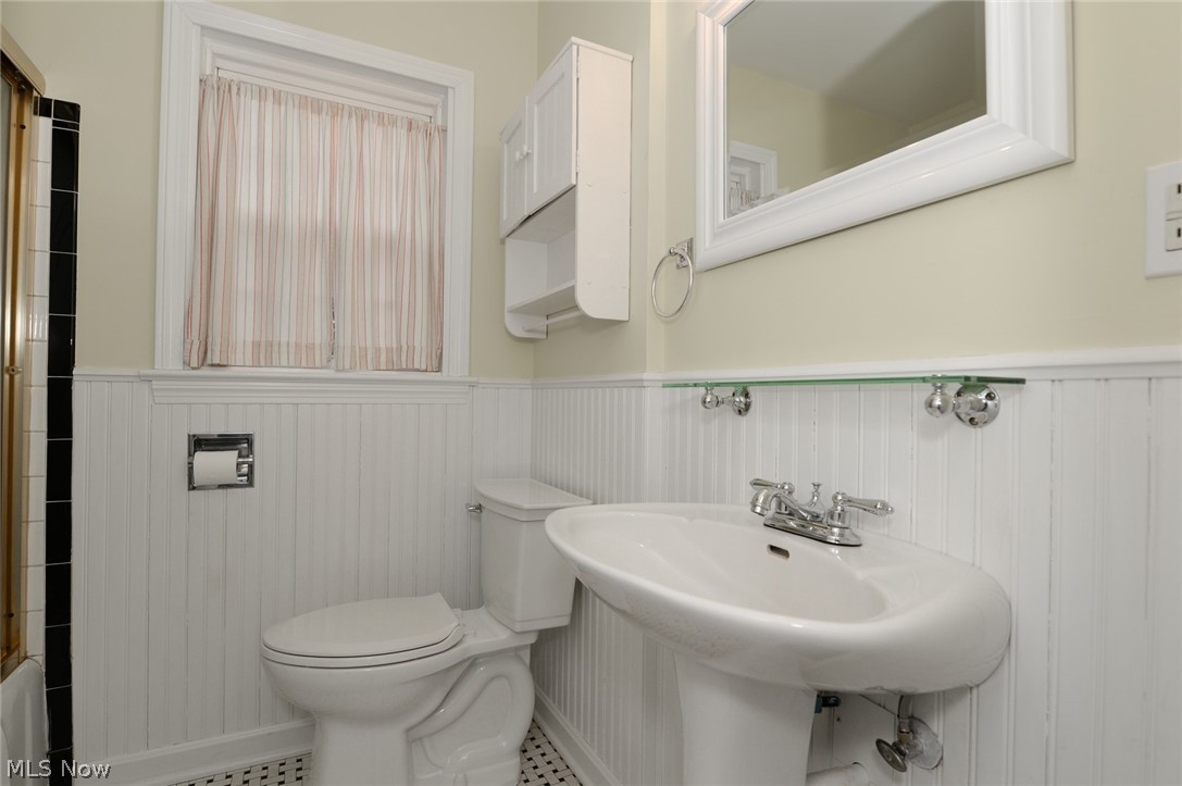 2625 Canton Road Akron, OH 44312 - Photo 18 of 35