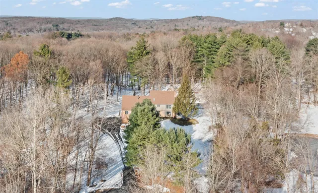 $1,150,000 | 3 Lisa Court, Red Hook, NY 12571