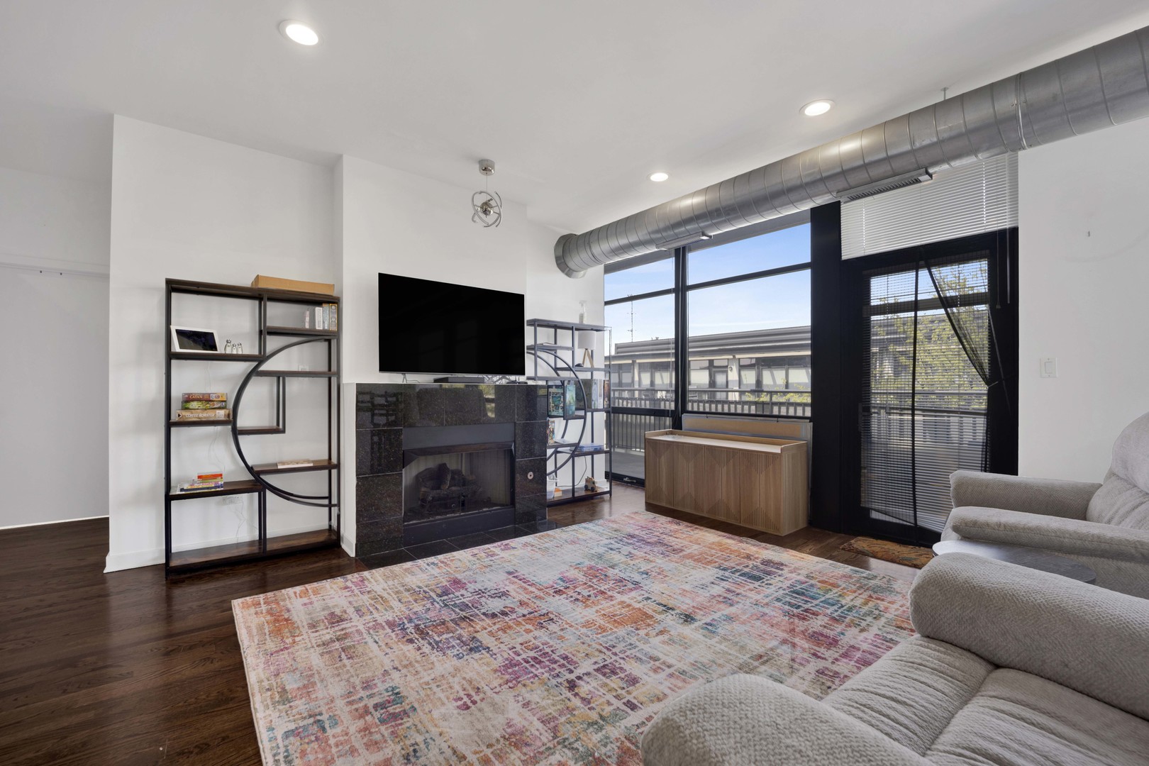 1150 West 15th Street, Unit 401 Chicago, IL 60608 - Photo 10 of 22
