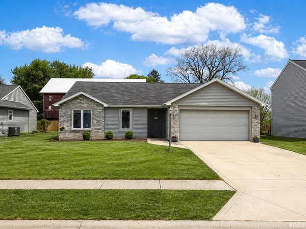 $265,000 | 15001 Towne Gardens Drive, Huntertown, IN 46748