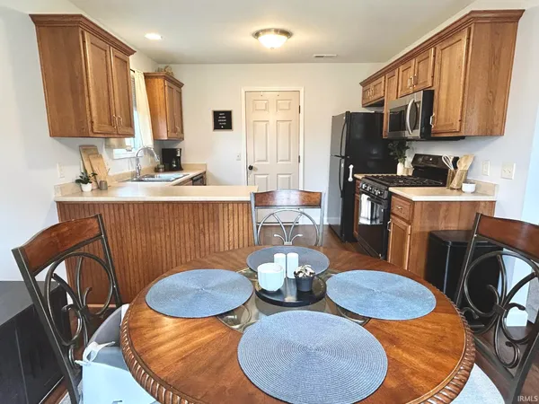 $265,000 | 15001 Towne Gardens Drive, Huntertown, IN 46748