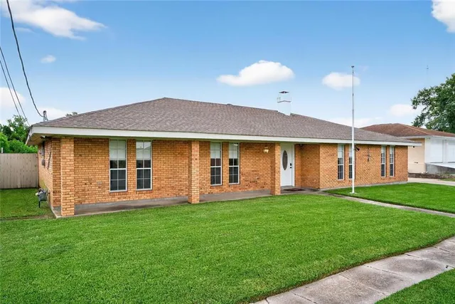 $292,000 | 1305 Orchid Drive, Harvey, LA 70058