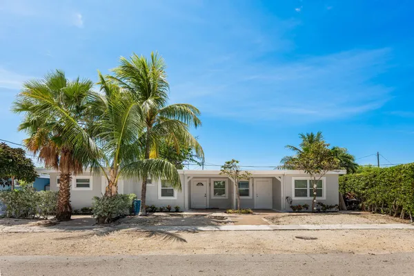 $979,000 | 10833 2 Avenue, Marathon, FL 33050