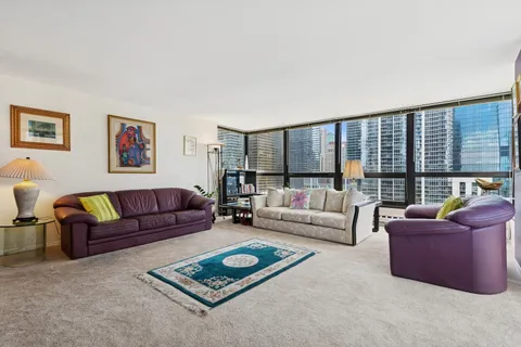 $599,500 | 360 East Randolph Street, Unit 1208, Chicago, IL 60601