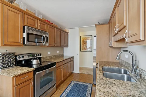 $599,500 | 360 East Randolph Street, Unit 1208, Chicago, IL 60601