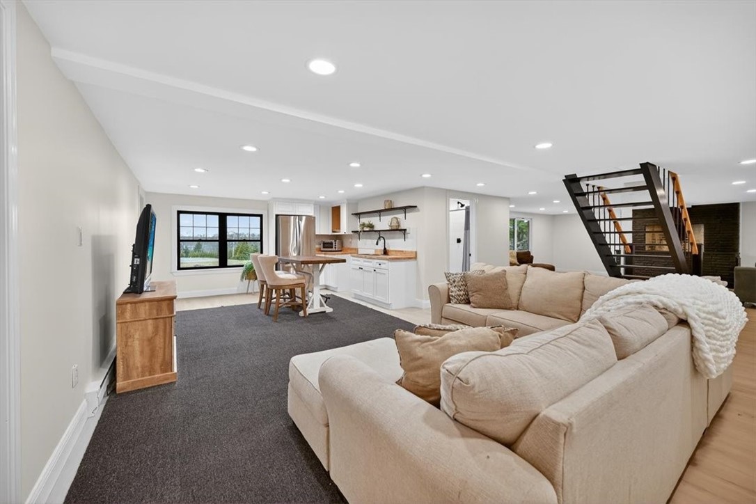 3 Set N Sun Drive Scituate, RI 02831 - Photo 37 of 46