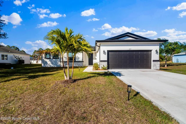 $375,000 | 207 Bellbrook Street Southeast, Palm Bay, FL 32909