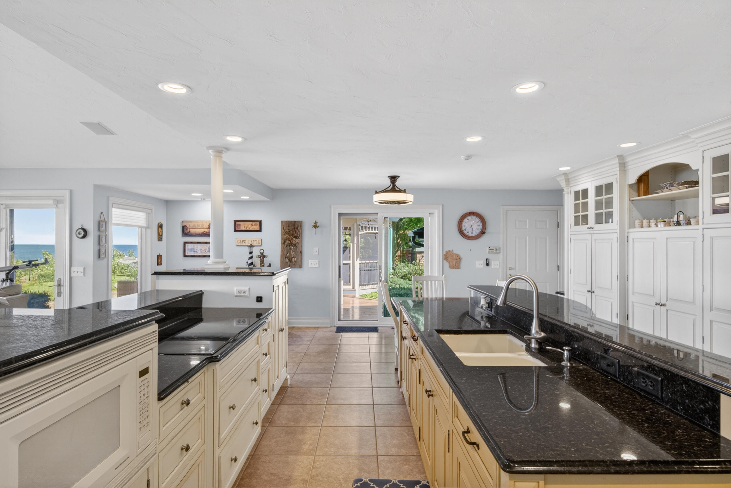 620 Oak Tree Road Sheboygan, WI 53083 - Photo 20 of 60 DSC03269