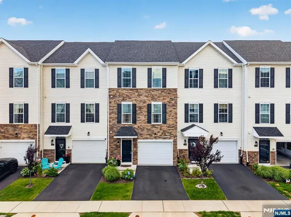 $500,000 | 208 Revival Road, Unit 2108, Brick, NJ 08723