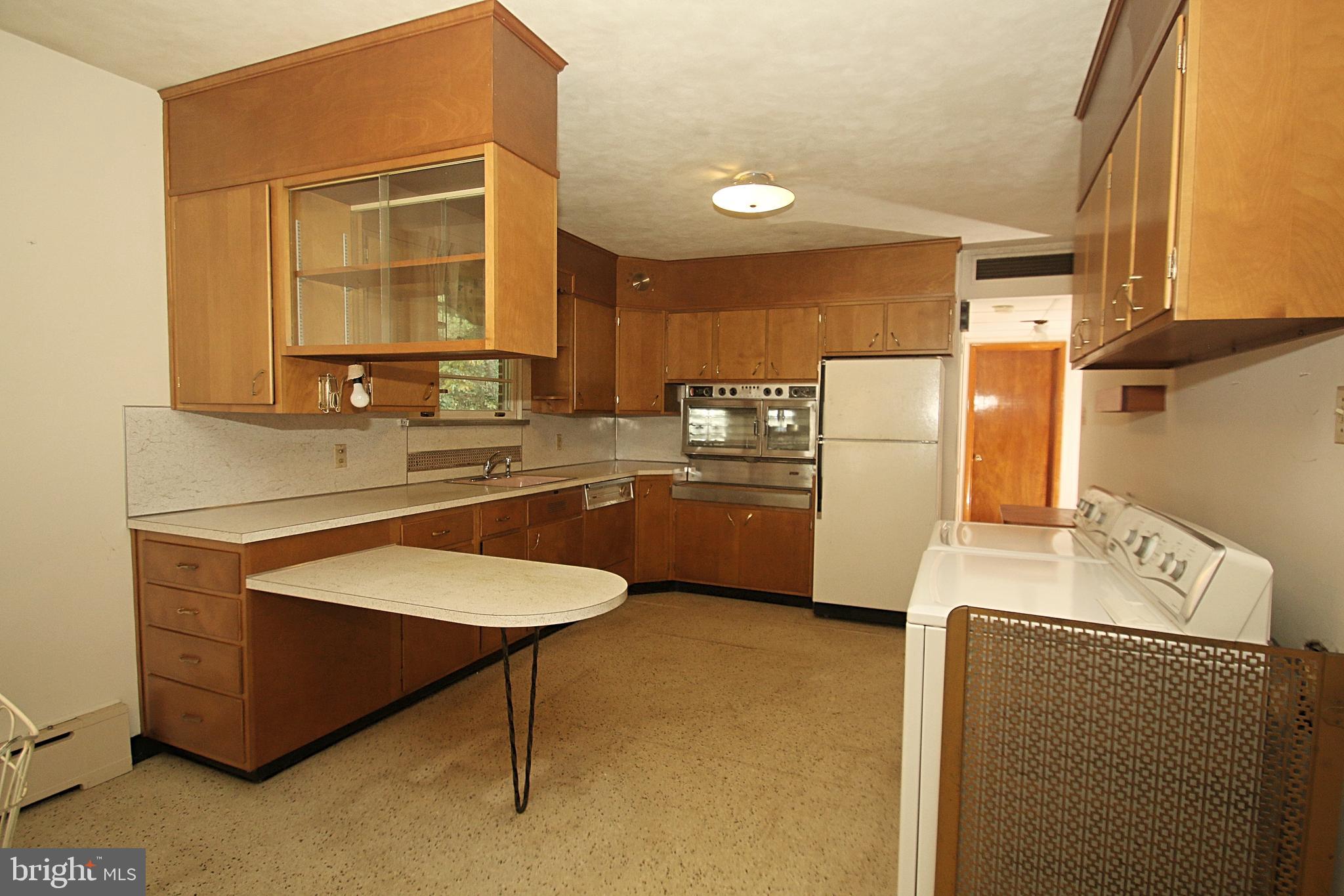 1348 Sheep Hill Road Pottstown, PA 19465 - Photo 5 of 21 Gallery Image 5