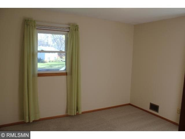 2291 Hillview Road Mounds View, MN 55112 - Photo 6 of 13