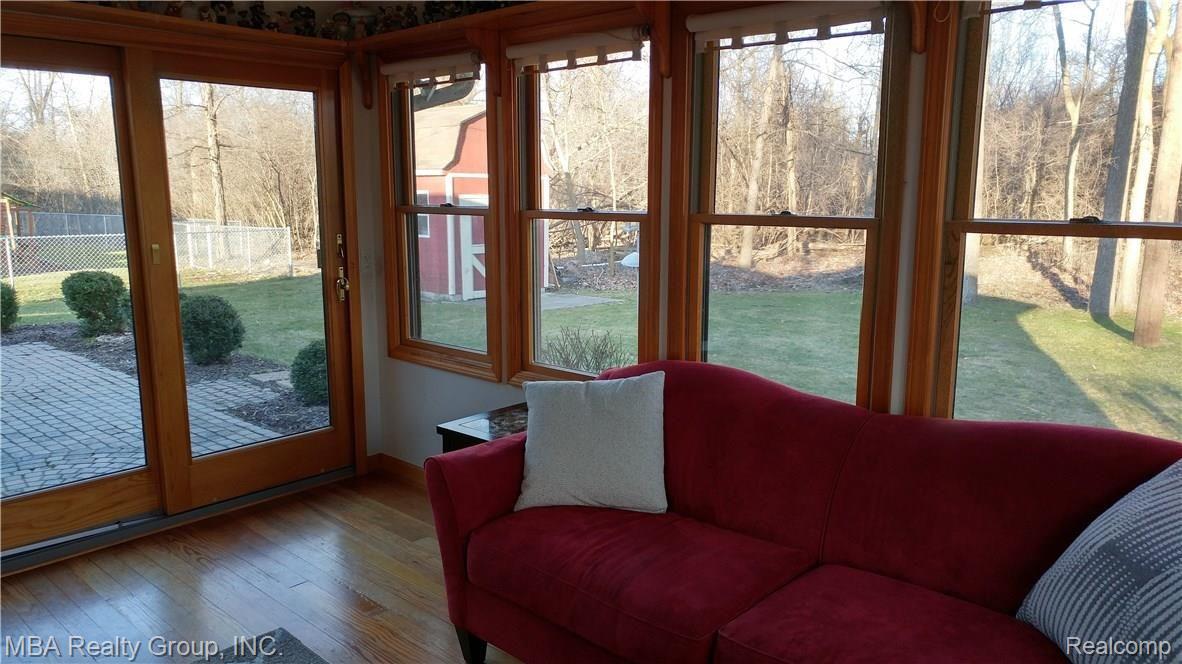 21715 Meridian Road Grosse Ile, MI 48138 - Photo 22 of 51 20170304_172143_HDR.jpg