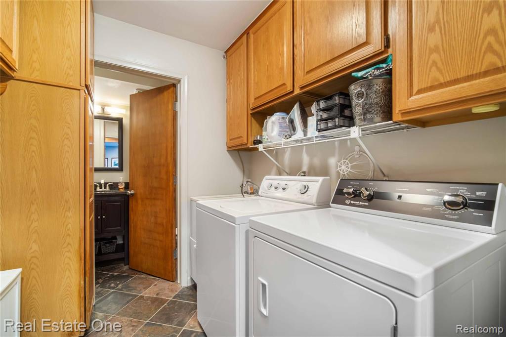 2383 Bevington Road Rochester Hills, MI 48309 - Photo 15 of 32