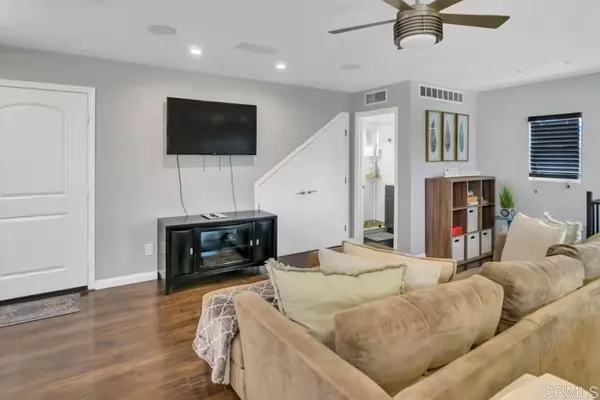 $7,995 | 1145 Emerald Street, Unit REAR (ALLEY), San Diego, CA 92109