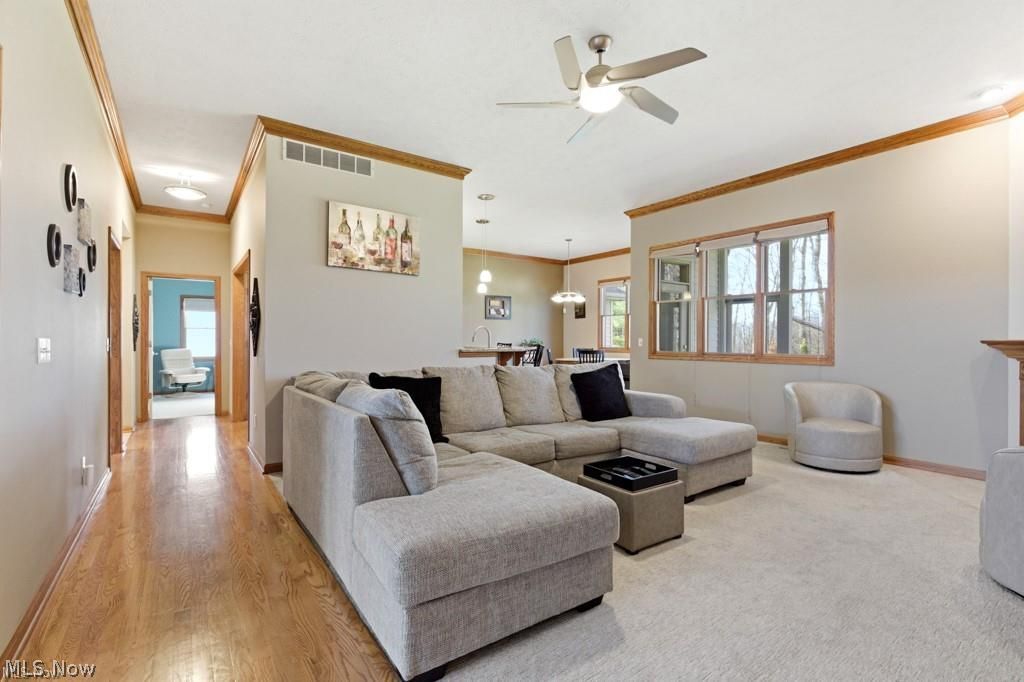 11561 Riding Trail Painesville, OH 44077 - Photo 7 of 38