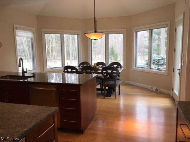 29875 Bolingbrook Road Pepper Pike, OH 44124 - Photo 4 of 34
