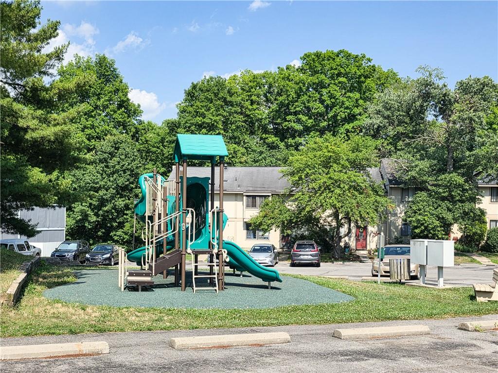 329 Ridge Point Circle, Unit 23 Bridgeville, PA 15017 - Photo 18 of 19