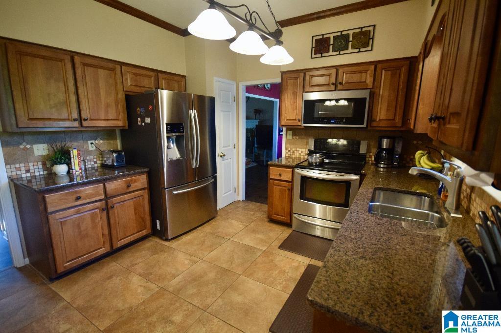 1005 10th Place Southwest Alabaster, AL 35007 - Photo 4 of 24