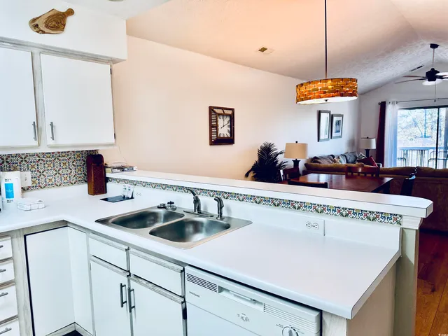 $275,000 | 366 Pinehurst Lane, Unit 13I, Pawleys Island, SC 29585