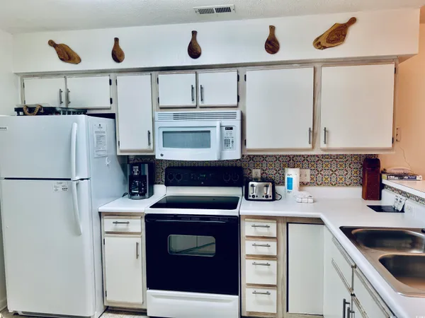 $235,000 | 366 Pinehurst Lane, Unit 13I, Pawleys Island, SC 29585