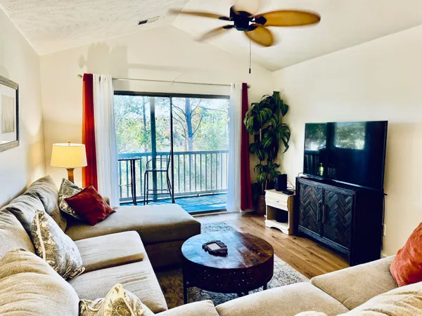 $235,000 | 366 Pinehurst Lane, Unit 13I, Pawleys Island, SC 29585