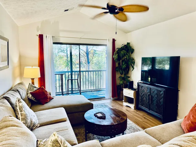 $275,000 | 366 Pinehurst Lane, Unit 13I, Pawleys Island, SC 29585