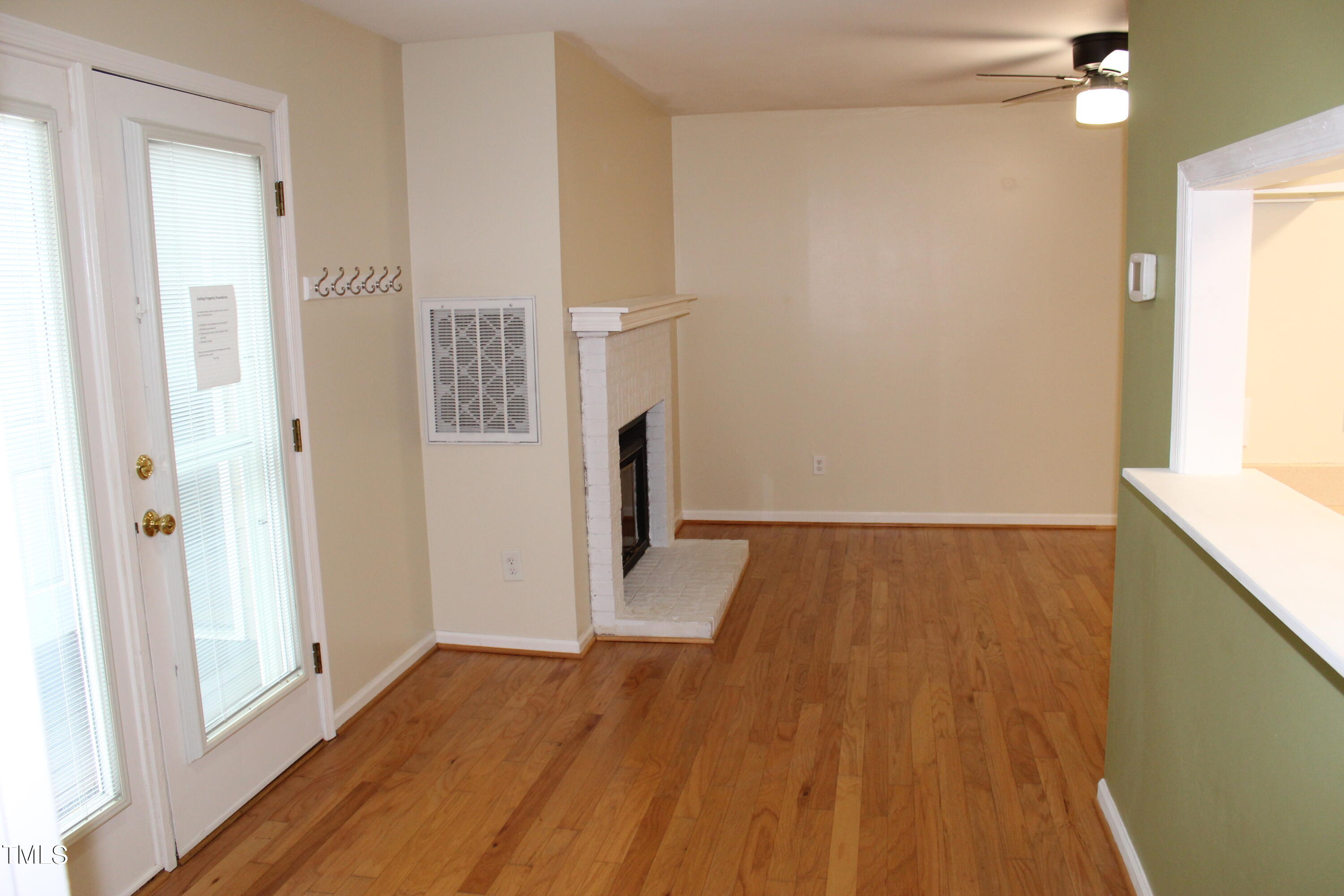3203 Mill Run, Unit 168 Raleigh, NC 27612 - Photo 14 of 56 Living Room