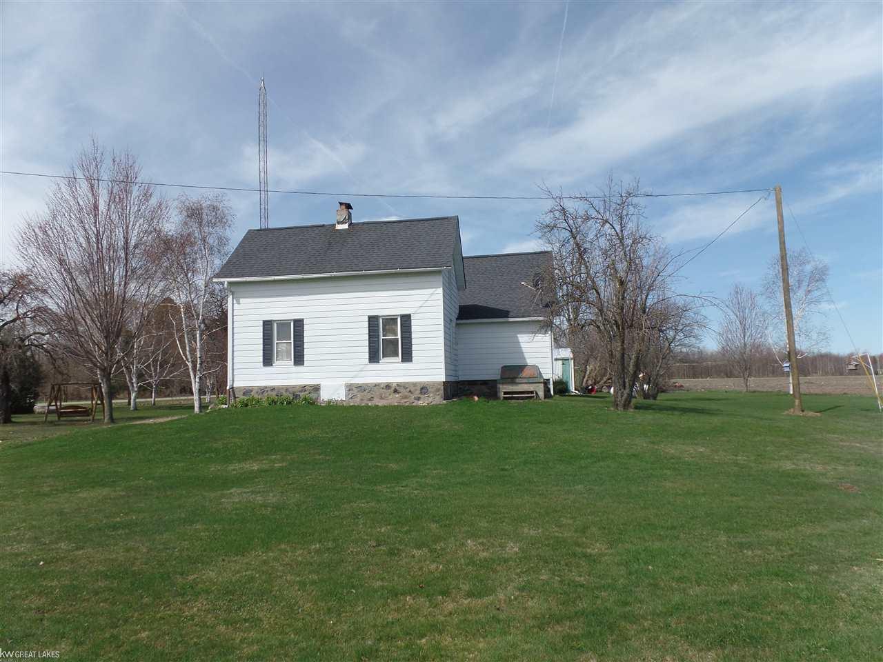 6107 Kaufman Road Port Hope, MI 48468 - Photo 4 of 41