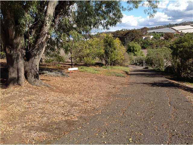 860 Mason Road Vista, CA 92084 - Photo 2 of 13 Long private driveway. Picture of actual property