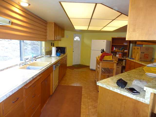 860 Mason Road Vista, CA 92084 - Photo 4 of 13 Newer floors.Large kitchen. Bring your decorating ideas and make this custom to you!