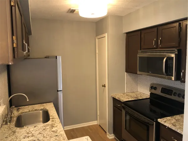 $1,450 | 10615 Briar Forest Drive, Unit 107, Houston, TX 77042