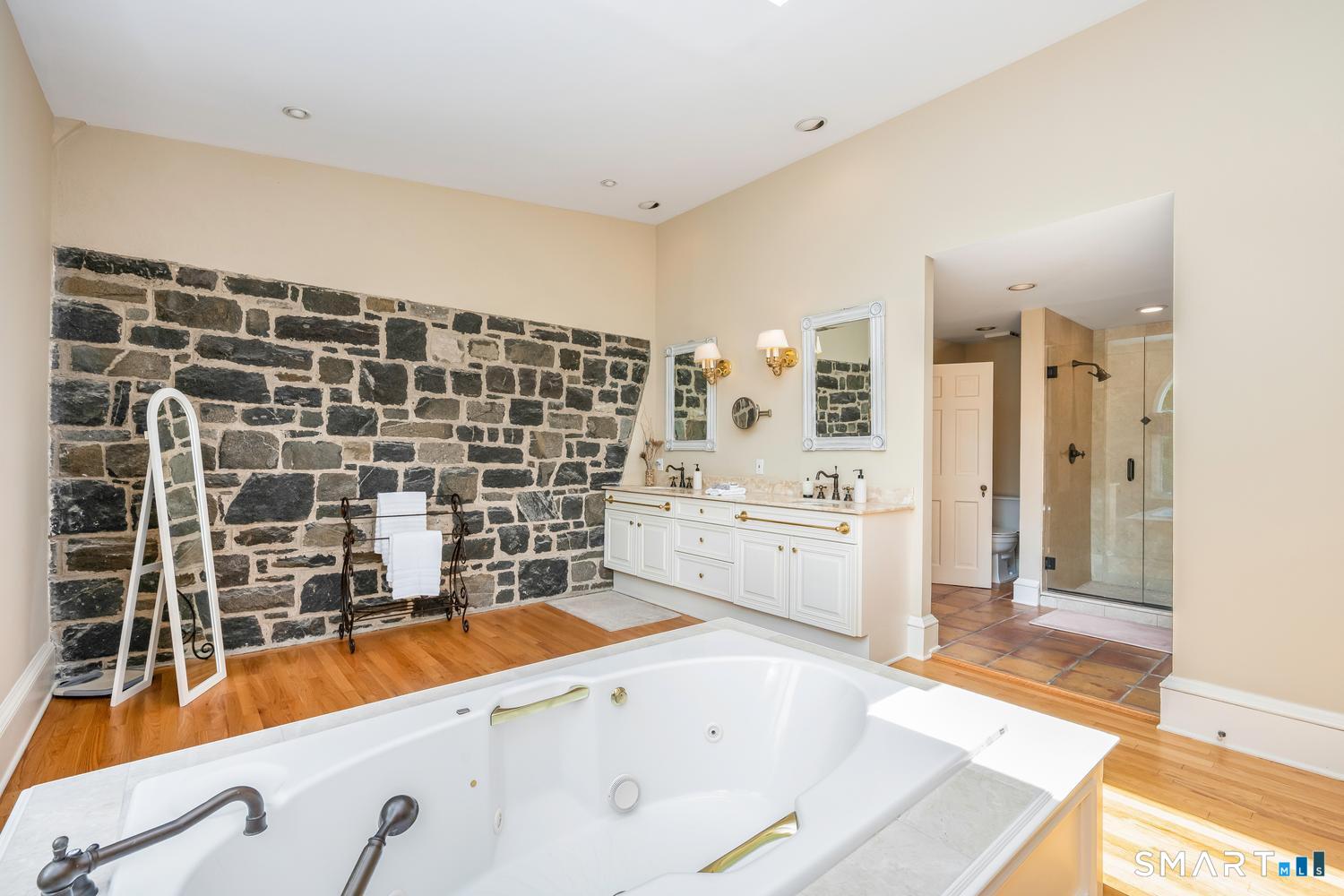 15 Wildcat Road Darien, CT 06820 - Photo 27 of 40