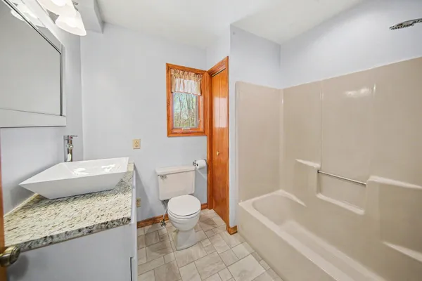 $299,900 | 1235 Winifred Street, Jackson, MI 49202