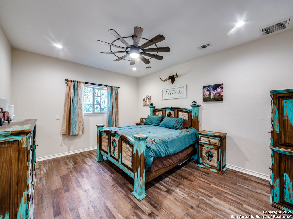 6451 Bluntzer Road Jourdanton, TX 78026 - Photo 13 of 53