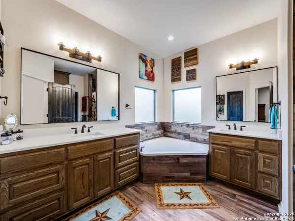 $849,000 | 6451 Bluntzer Road, Jourdanton, TX 78026